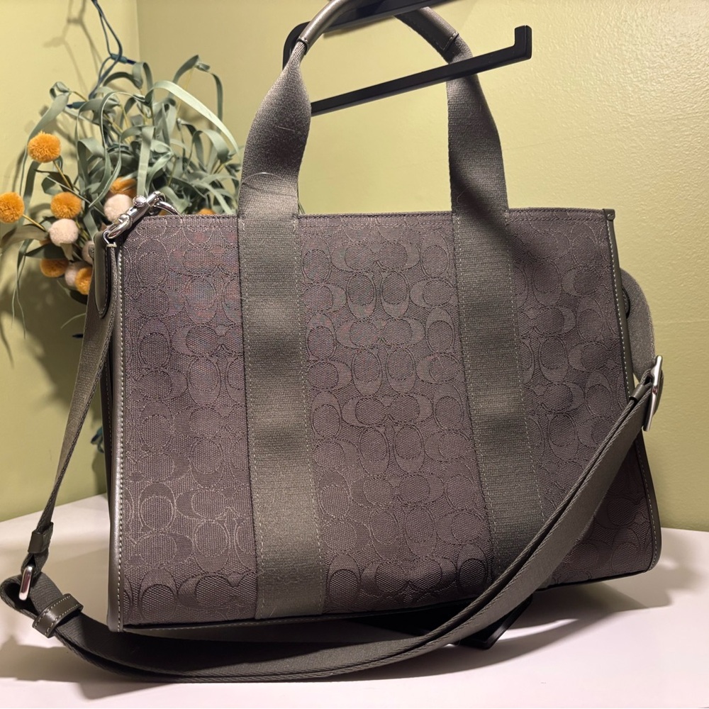 Coach Olive Green Leather Tag